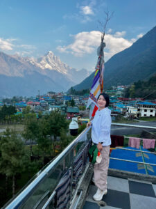 Bắt đầu ở độ cao 2800m tại Lukla